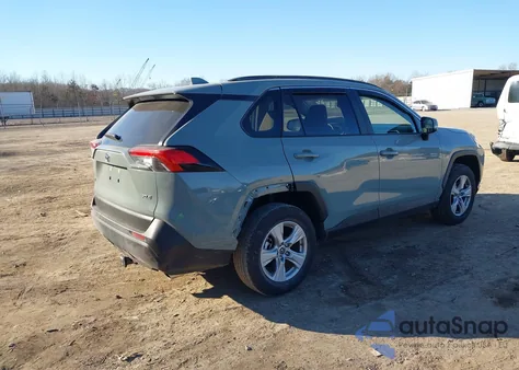 2019 Toyota Rav4 Xle z USA, uszkodzony, nr VIN JTMW1RFVXKD007239